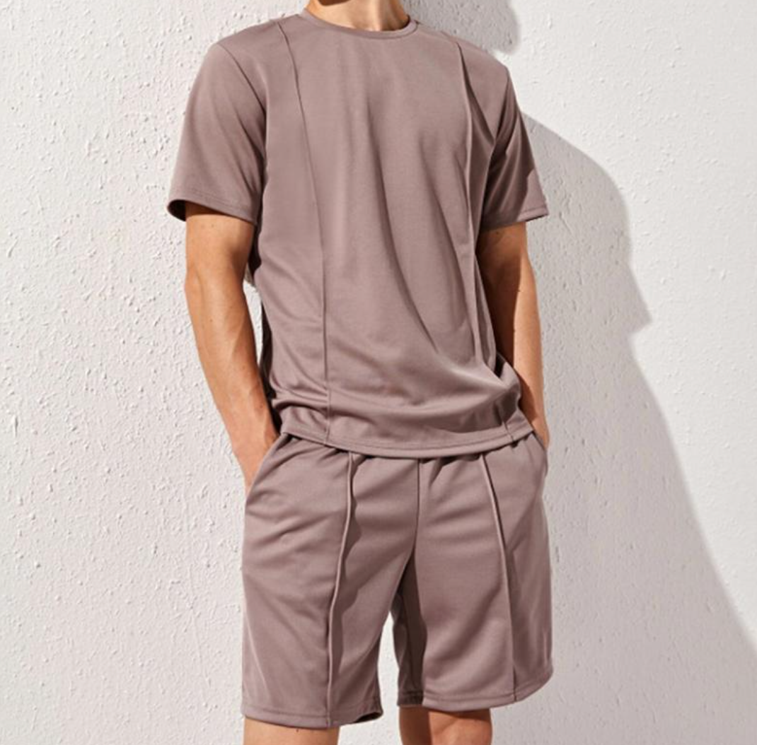 FINN - Das stylische Set aus Shirt und Shorts für Männer